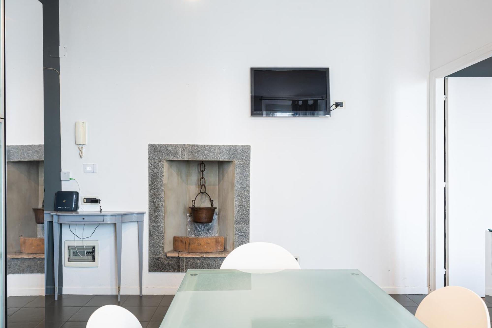 Spacious Onebedroom Navigli - Mirable Pm Milan Bagian luar foto