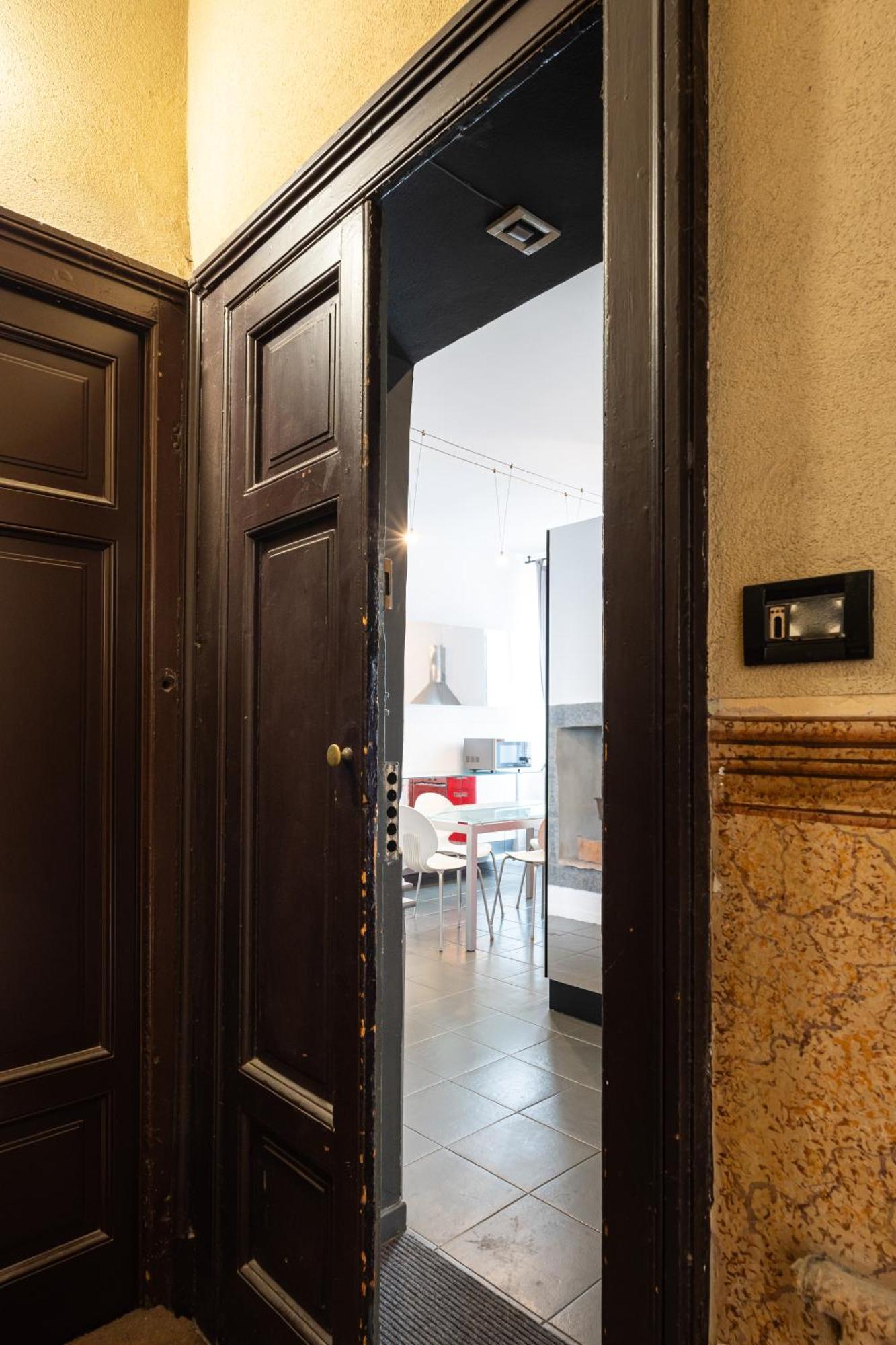 Spacious Onebedroom Navigli - Mirable Pm Milan Bagian luar foto