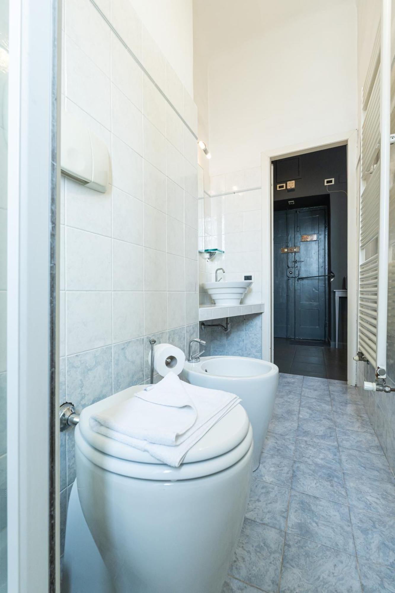 Spacious Onebedroom Navigli - Mirable Pm Milan Bagian luar foto