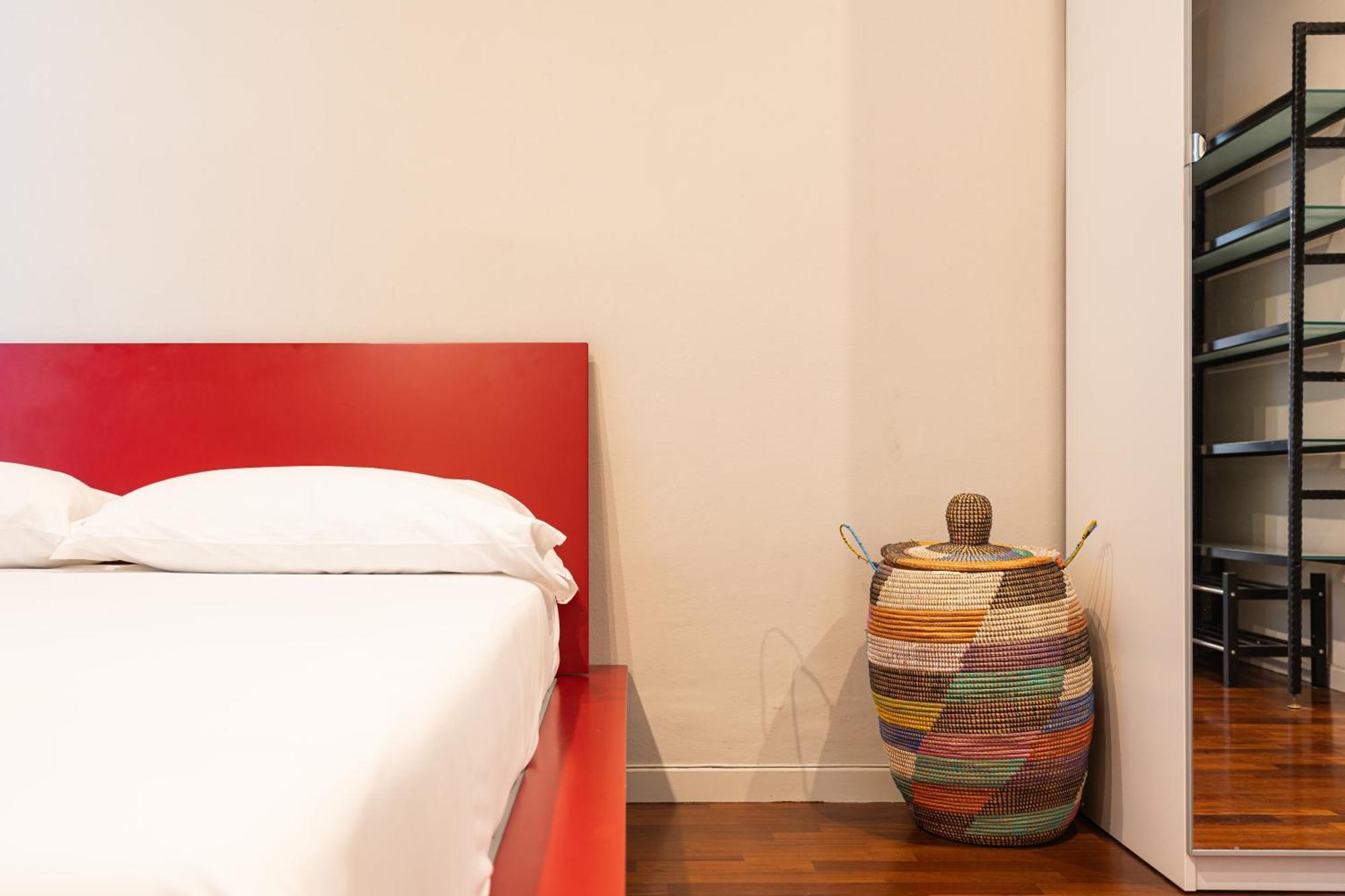 Spacious Onebedroom Navigli - Mirable Pm Milan Bagian luar foto