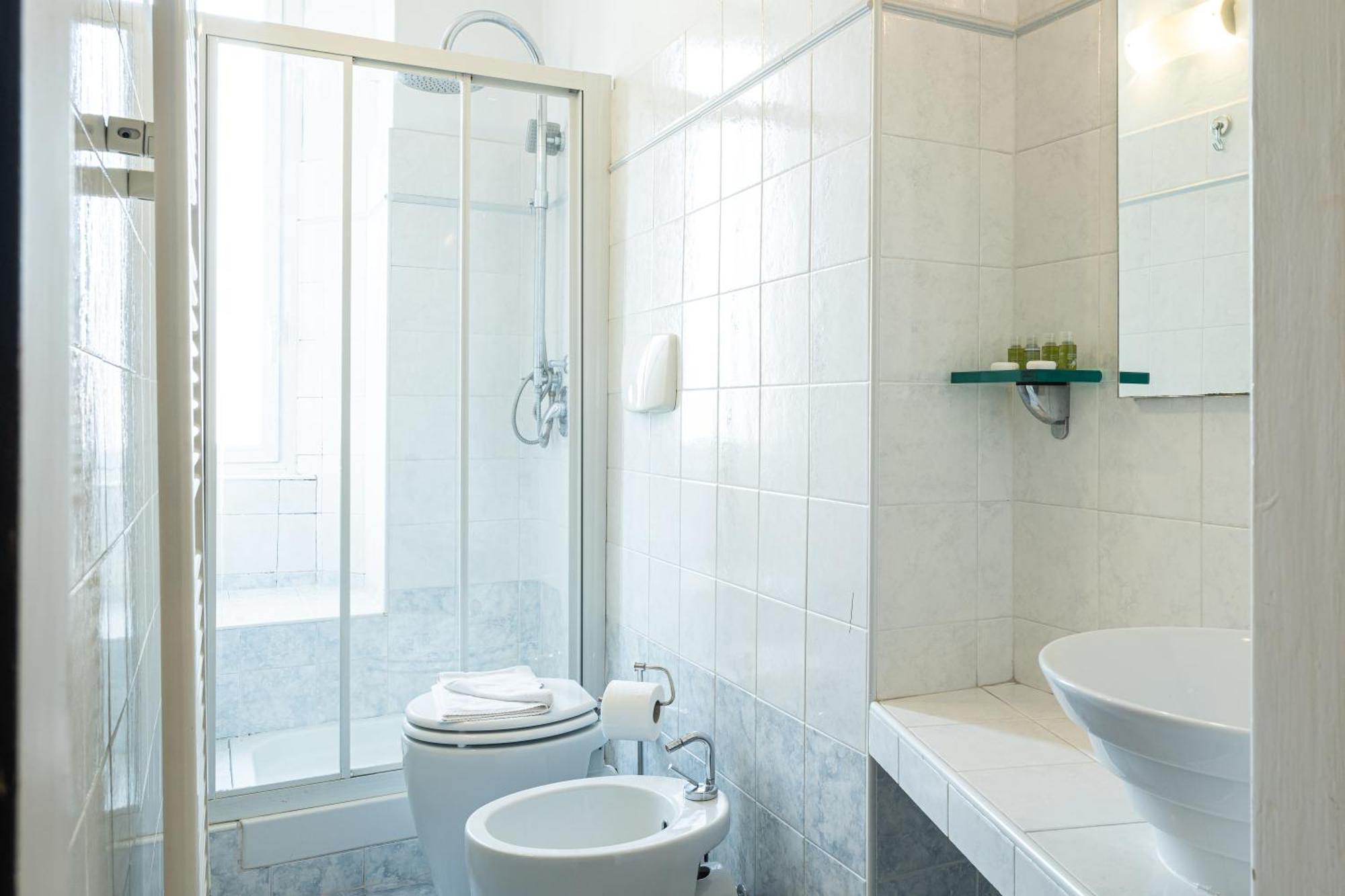 Spacious Onebedroom Navigli - Mirable Pm Milan Bagian luar foto
